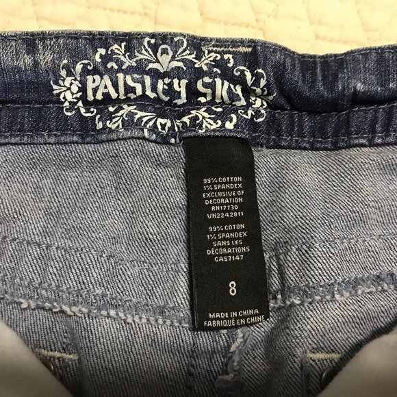 Paisley Sky-Shorts-Size 8 - Picture 1 of 3